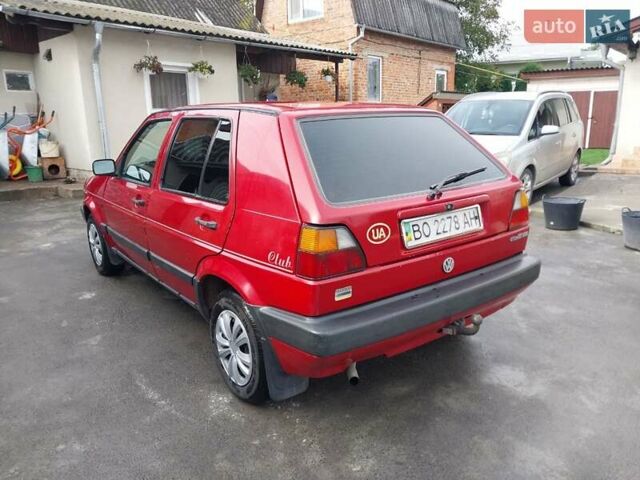 Красный Фольксваген Гольф, объемом двигателя 1.27 л и пробегом 438 тыс. км за 1700 $, фото 2 на Automoto.ua