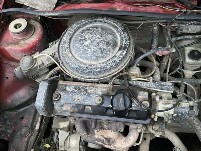 Червоний Фольксваген Гольф, об'ємом двигуна 1.3 л та пробігом 1 тис. км за 900 $, фото 7 на Automoto.ua