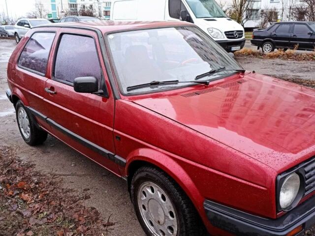 Красный Фольксваген Гольф, объемом двигателя 1.3 л и пробегом 30 тыс. км за 2000 $, фото 2 на Automoto.ua