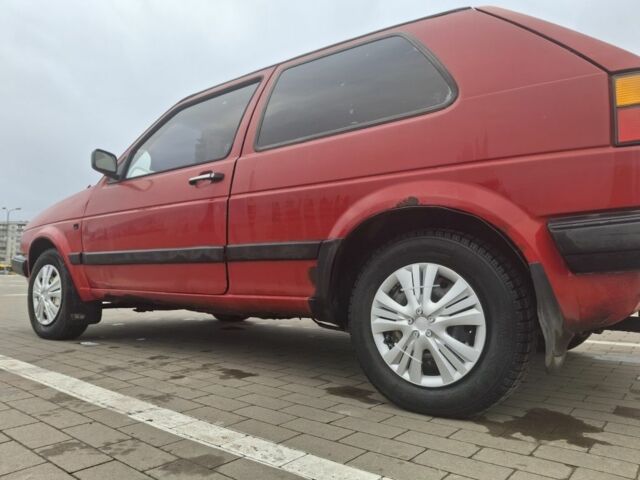 Красный Фольксваген Гольф, объемом двигателя 1.3 л и пробегом 310 тыс. км за 1500 $, фото 5 на Automoto.ua