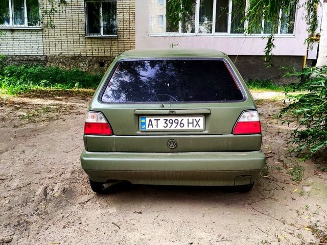 Красный Фольксваген Гольф, объемом двигателя 1.8 л и пробегом 330 тыс. км за 1250 $, фото 1 на Automoto.ua