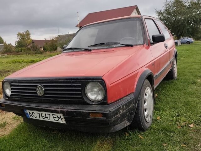 Червоний Фольксваген Гольф, об'ємом двигуна 1.3 л та пробігом 250 тис. км за 800 $, фото 4 на Automoto.ua