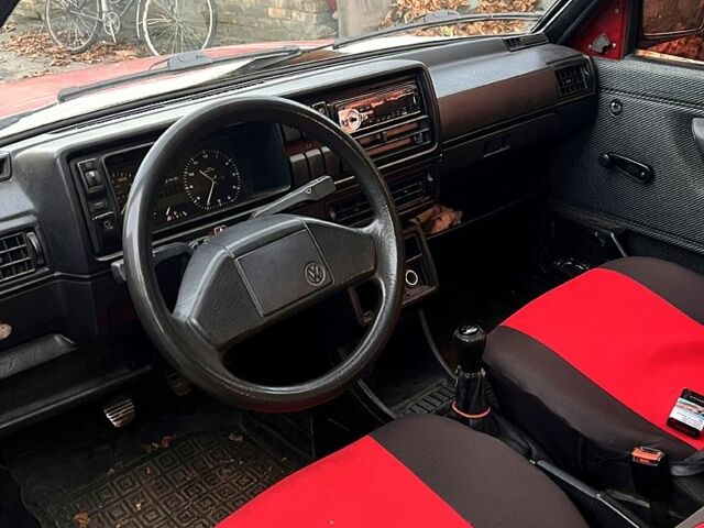 Фольксваген Гольф 1989 в Мироновке на Automoto.ua Красный Фольксваген Гольф, объемом двигателя 1.6 л и пробегом 0 тыс. км за 1000 $, фото 4 на Automoto.ua