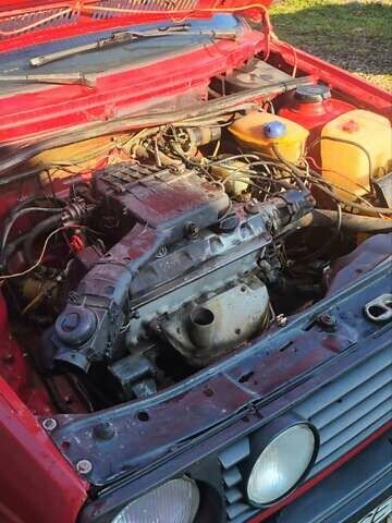 Красный Фольксваген Гольф, объемом двигателя 1.27 л и пробегом 277 тыс. км за 1400 $, фото 13 на Automoto.ua