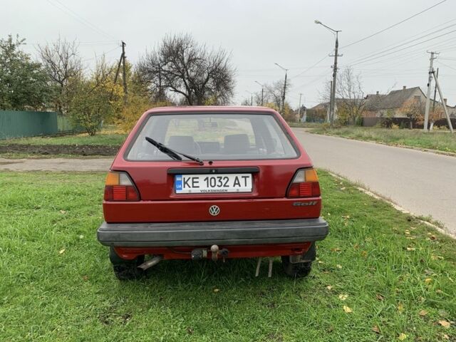 Красный Фольксваген Гольф, объемом двигателя 1.6 л и пробегом 13 тыс. км за 1750 $, фото 4 на Automoto.ua