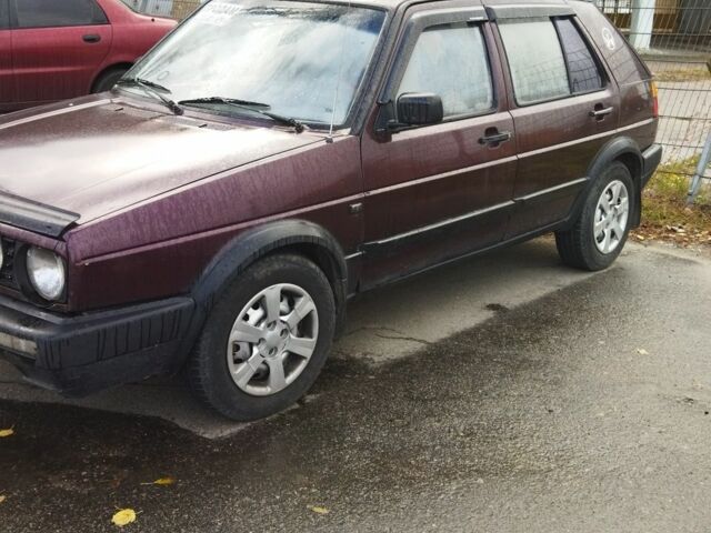 Червоний Фольксваген Гольф, об'ємом двигуна 1.8 л та пробігом 280 тис. км за 1000 $, фото 3 на Automoto.ua