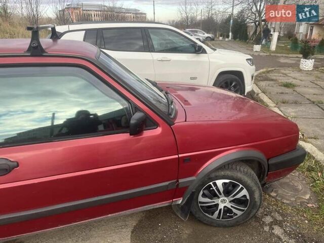 Красный Фольксваген Гольф, объемом двигателя 1.6 л и пробегом 340 тыс. км за 1500 $, фото 1 на Automoto.ua