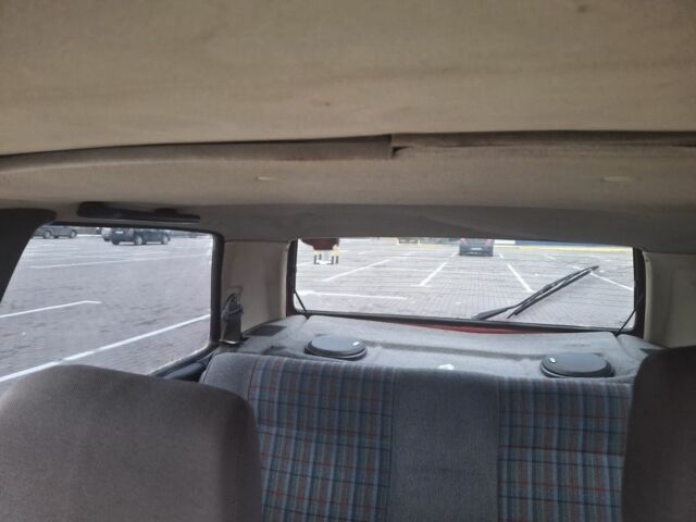 Красный Фольксваген Гольф, объемом двигателя 1.3 л и пробегом 310 тыс. км за 1500 $, фото 16 на Automoto.ua