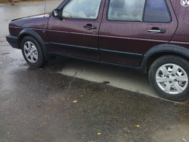 Червоний Фольксваген Гольф, об'ємом двигуна 1.8 л та пробігом 280 тис. км за 1000 $, фото 5 на Automoto.ua