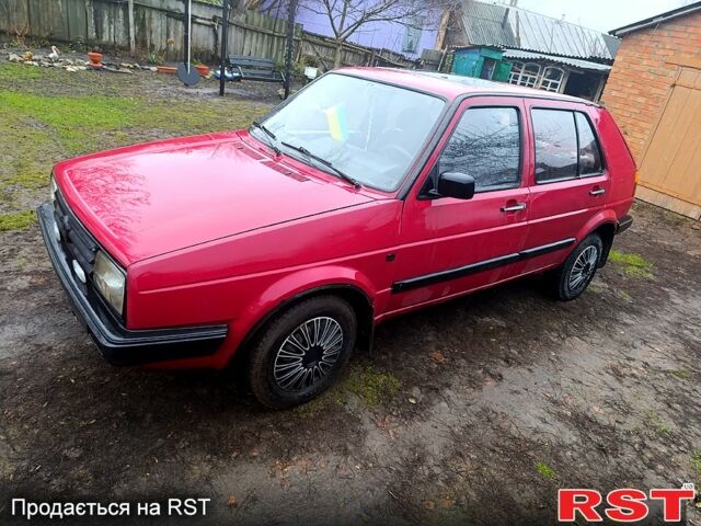 Червоний Фольксваген Гольф, об'ємом двигуна 1.6 л та пробігом 300 тис. км за 1650 $, фото 4 на Automoto.ua