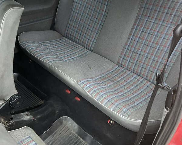 Красный Фольксваген Гольф, объемом двигателя 1.26 л и пробегом 135 тыс. км за 1300 $, фото 9 на Automoto.ua