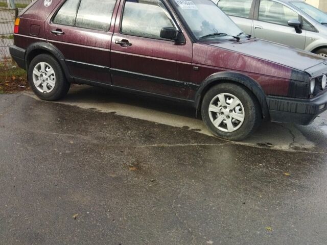 Червоний Фольксваген Гольф, об'ємом двигуна 1.8 л та пробігом 280 тис. км за 1000 $, фото 1 на Automoto.ua