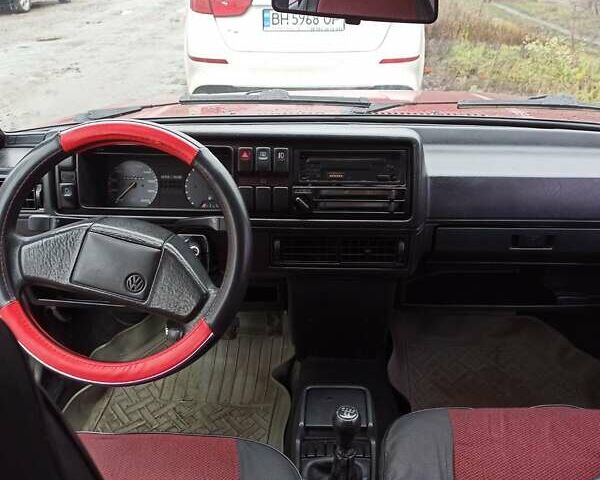 Червоний Фольксваген Гольф, об'ємом двигуна 1.27 л та пробігом 30 тис. км за 1500 $, фото 4 на Automoto.ua