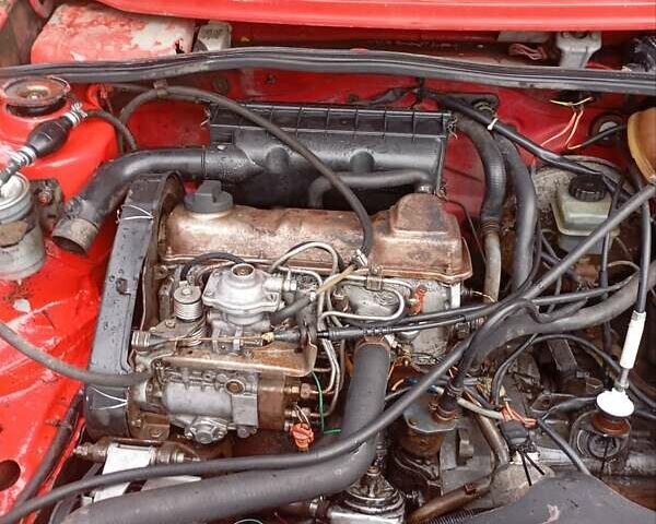 Червоний Фольксваген Гольф, об'ємом двигуна 1.59 л та пробігом 200 тис. км за 1800 $, фото 6 на Automoto.ua