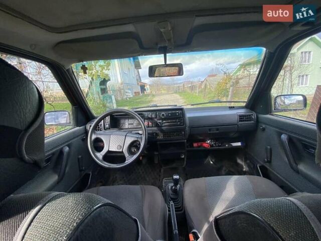 Червоний Фольксваген Гольф, об'ємом двигуна 1.27 л та пробігом 314 тис. км за 1500 $, фото 3 на Automoto.ua