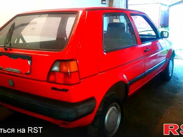 Красный Фольксваген Гольф, объемом двигателя 1.6 л и пробегом 500 тыс. км за 1210 $, фото 10 на Automoto.ua