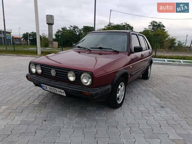 Красный Фольксваген Гольф, объемом двигателя 1.8 л и пробегом 333 тыс. км за 1599 $, фото 1 на Automoto.ua