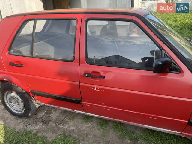 Красный Фольксваген Гольф, объемом двигателя 1.6 л и пробегом 186 тыс. км за 1300 $, фото 4 на Automoto.ua