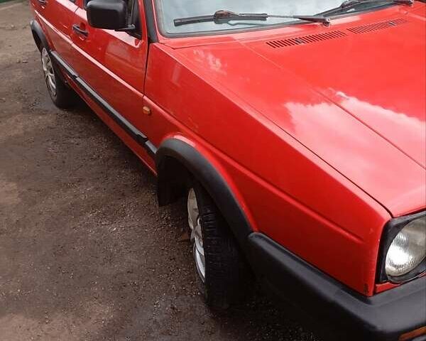 Червоний Фольксваген Гольф, об'ємом двигуна 1.59 л та пробігом 200 тис. км за 1800 $, фото 4 на Automoto.ua