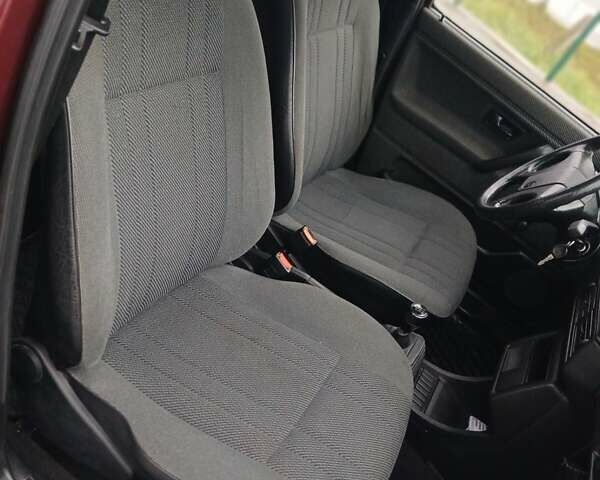 Червоний Фольксваген Гольф, об'ємом двигуна 1.3 л та пробігом 190 тис. км за 1650 $, фото 7 на Automoto.ua