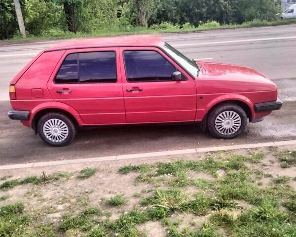 Красный Фольксваген Гольф, объемом двигателя 1.6 л и пробегом 319 тыс. км за 2500 $, фото 5 на Automoto.ua