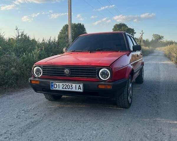 Красный Фольксваген Гольф, объемом двигателя 1.6 л и пробегом 248 тыс. км за 2150 $, фото 1 на Automoto.ua