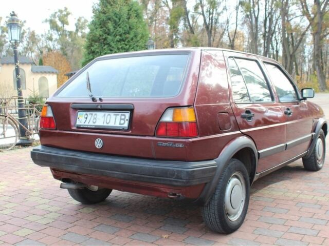 Червоний Фольксваген Гольф, об'ємом двигуна 1.3 л та пробігом 187 тис. км за 1650 $, фото 4 на Automoto.ua