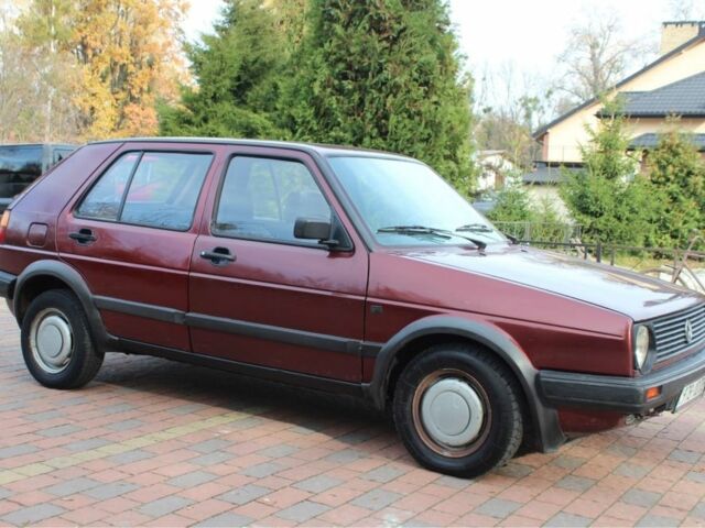 Червоний Фольксваген Гольф, об'ємом двигуна 1.3 л та пробігом 187 тис. км за 1650 $, фото 1 на Automoto.ua