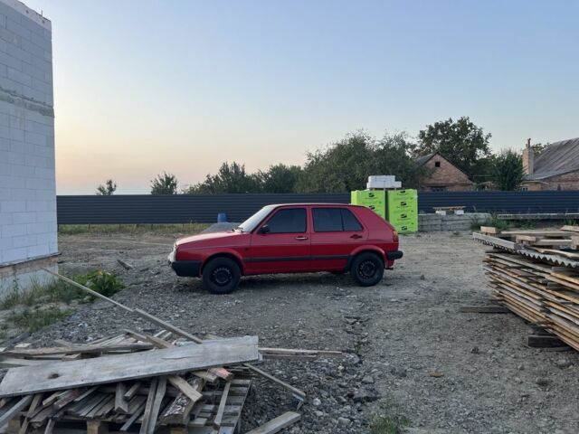 Червоний Фольксваген Гольф, об'ємом двигуна 1.6 л та пробігом 248 тис. км за 2150 $, фото 5 на Automoto.ua