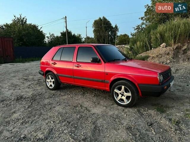 Красный Фольксваген Гольф, объемом двигателя 1.6 л и пробегом 248 тыс. км за 2150 $, фото 6 на Automoto.ua