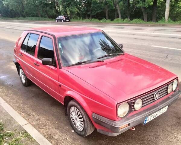 Красный Фольксваген Гольф, объемом двигателя 1.6 л и пробегом 319 тыс. км за 2500 $, фото 6 на Automoto.ua