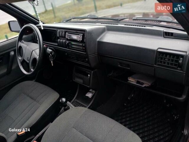 Червоний Фольксваген Гольф, об'ємом двигуна 1.3 л та пробігом 190 тис. км за 1650 $, фото 11 на Automoto.ua