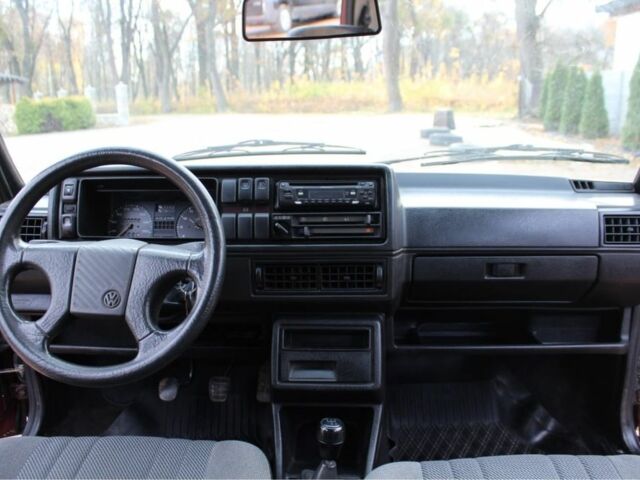 Червоний Фольксваген Гольф, об'ємом двигуна 1.3 л та пробігом 187 тис. км за 1650 $, фото 15 на Automoto.ua