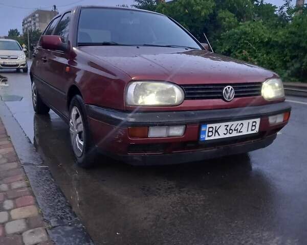 Красный Фольксваген Гольф, объемом двигателя 1.78 л и пробегом 400 тыс. км за 2000 $, фото 6 на Automoto.ua