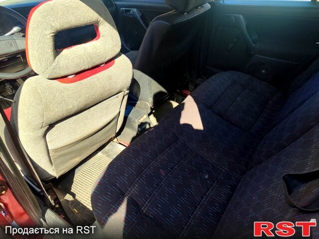 Червоний Фольксваген Гольф, об'ємом двигуна 1.4 л та пробігом 0 тис. км за 750 $, фото 6 на Automoto.ua