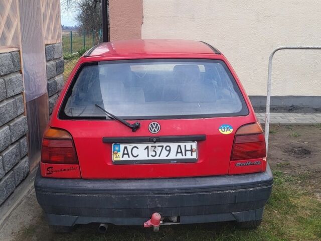 Червоний Фольксваген Гольф, об'ємом двигуна 1.6 л та пробігом 248 тис. км за 1000 $, фото 1 на Automoto.ua