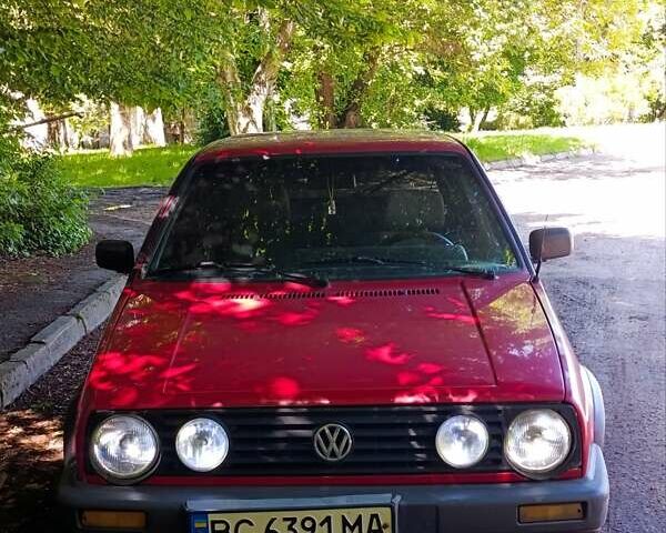 Красный Фольксваген Гольф, объемом двигателя 1.27 л и пробегом 357 тыс. км за 1600 $, фото 5 на Automoto.ua