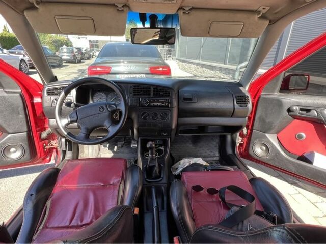 Фольксваген Гольф 1992 в Дрогобыче на Automoto.ua Красный Фольксваген Гольф, объемом двигателя 2 л и пробегом 200 тыс. км за 2000 $, фото 7 на Automoto.ua