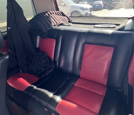 Фольксваген Гольф 1992 в Дрогобыче на Automoto.ua Красный Фольксваген Гольф, объемом двигателя 2 л и пробегом 200 тыс. км за 2000 $, фото 6 на Automoto.ua