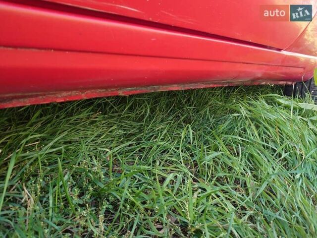 Красный Фольксваген Гольф, объемом двигателя 1.78 л и пробегом 192 тыс. км за 2000 $, фото 6 на Automoto.ua