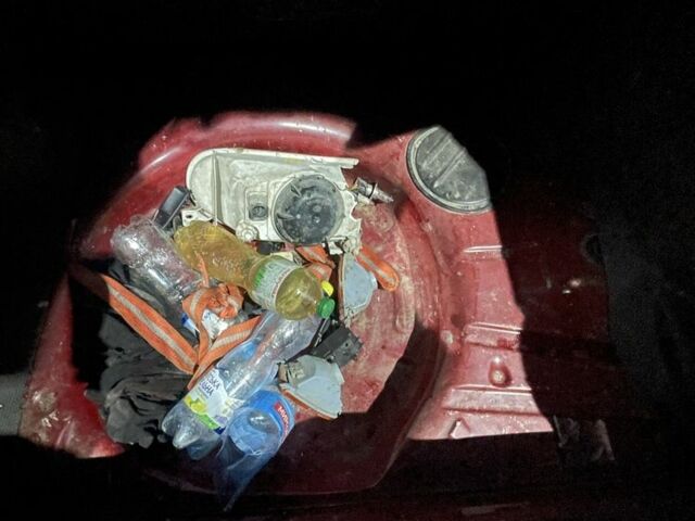 Красный Фольксваген Гольф, объемом двигателя 1.4 л и пробегом 294 тыс. км за 950 $, фото 5 на Automoto.ua