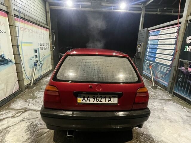 Красный Фольксваген Гольф, объемом двигателя 1.4 л и пробегом 294 тыс. км за 950 $, фото 6 на Automoto.ua