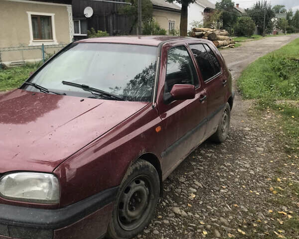 Червоний Фольксваген Гольф, об'ємом двигуна 1.8 л та пробігом 63 тис. км за 2550 $, фото 1 на Automoto.ua