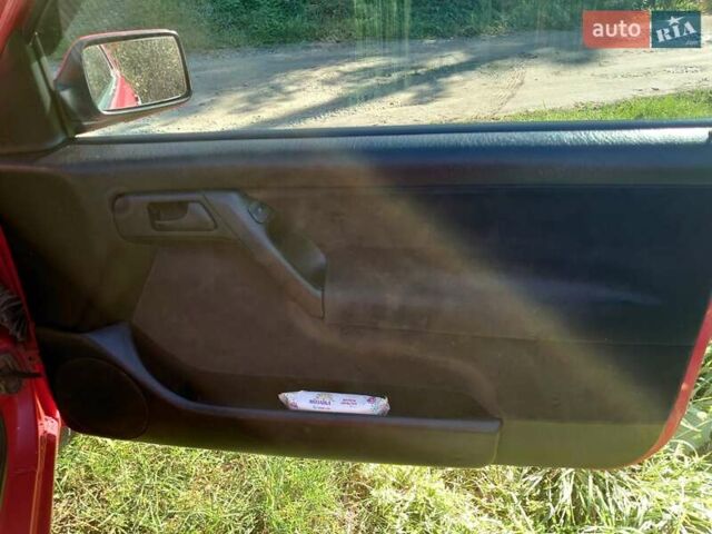 Красный Фольксваген Гольф, объемом двигателя 1.78 л и пробегом 192 тыс. км за 2000 $, фото 8 на Automoto.ua