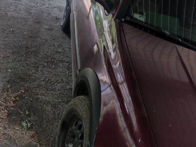 Красный Фольксваген Гольф, объемом двигателя 1.8 л и пробегом 199 тыс. км за 1300 $, фото 2 на Automoto.ua