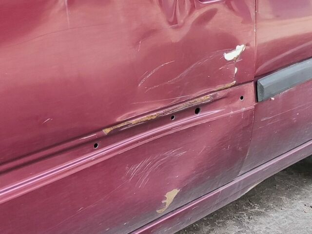 Красный Фольксваген Гольф, объемом двигателя 1.8 л и пробегом 199 тыс. км за 1300 $, фото 5 на Automoto.ua