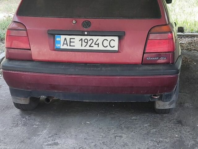 Красный Фольксваген Гольф, объемом двигателя 1.8 л и пробегом 199 тыс. км за 1300 $, фото 1 на Automoto.ua