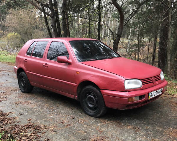 Червоний Фольксваген Гольф, об'ємом двигуна 1.78 л та пробігом 294 тис. км за 1550 $, фото 1 на Automoto.ua