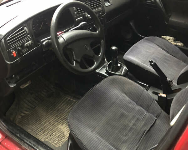 Червоний Фольксваген Гольф, об'ємом двигуна 1.78 л та пробігом 294 тис. км за 1550 $, фото 9 на Automoto.ua