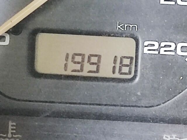 Красный Фольксваген Гольф, объемом двигателя 1.8 л и пробегом 199 тыс. км за 1300 $, фото 6 на Automoto.ua